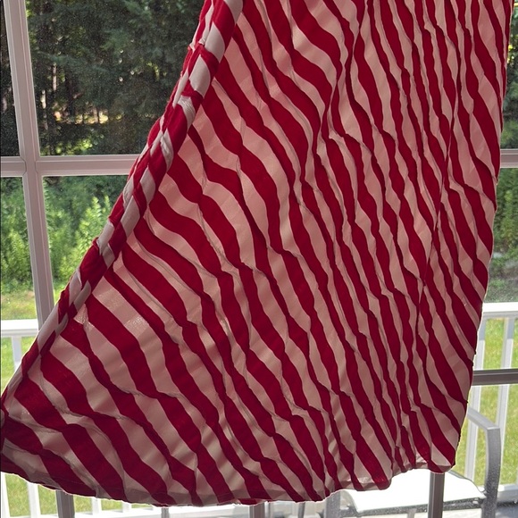 Red and White Striped Sleeveless Sundress - Picture 4 of 4